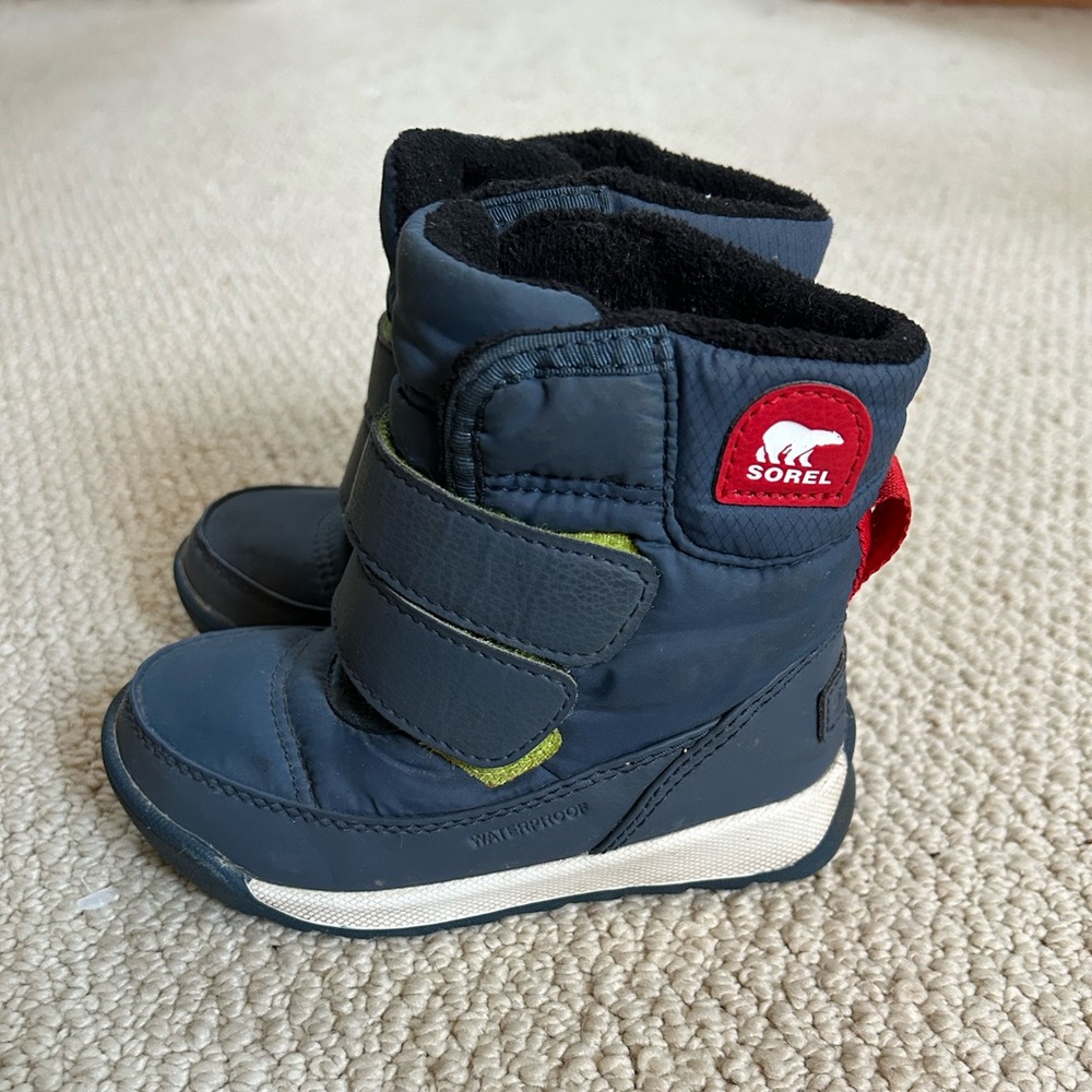 SOREL Toddler Whitney II strap boots, size 7 toddler, excellent used condition!!